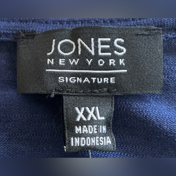 NEW Blue Relaxed Cut Out t shirt with Short Sleeves - Picture 5 of 9